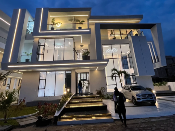 Luxury Contemporary Duplex with Premium Finishes