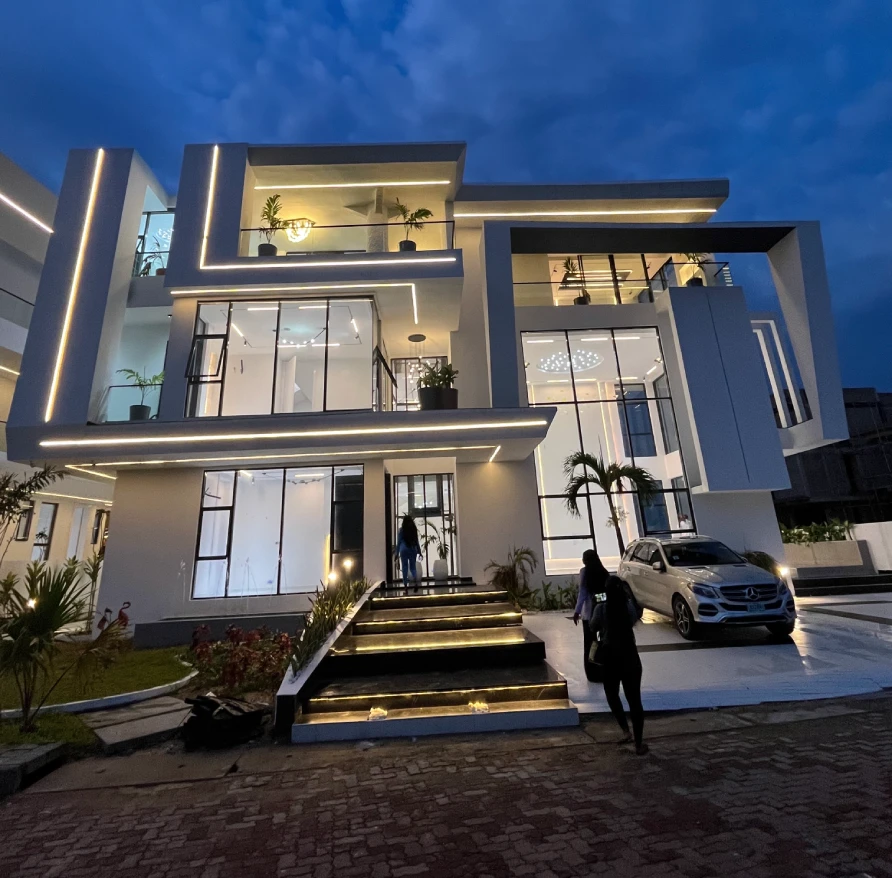 Luxury Contemporary Duplex with Premium Finishes