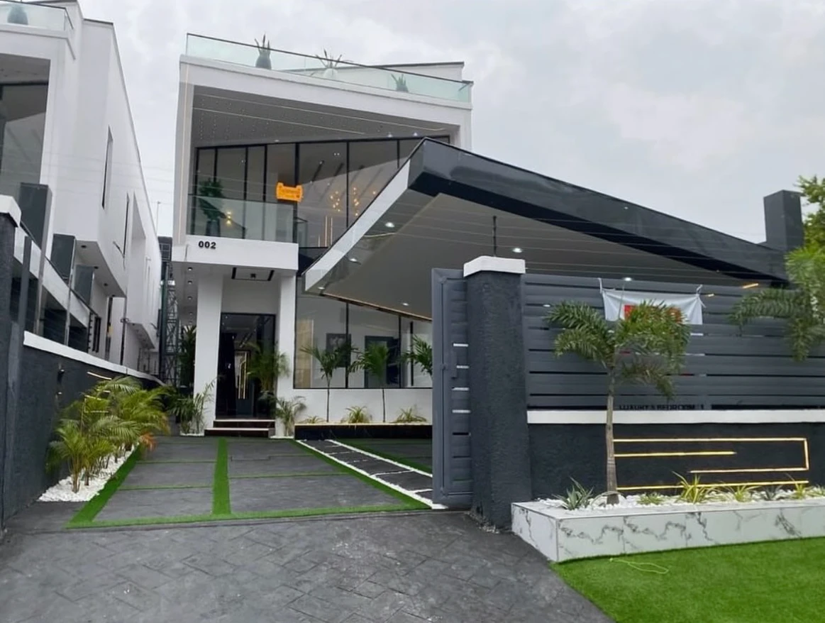 Premium Contemporary Home with Grand Entrance and Modern Luxury Finishes